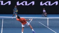 NOVAK ZAVRŠIO NA PODU Kirjos nokautirao Đokovića, ali stvarno