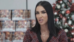 DECA SU BUDUĆNOST SRBIJE Fondacija „Za srpski narod i državu“ podelila novogodišnje paketiće