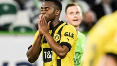 NEVIĐENI SKANDAL U SVETU FUDBALA Poznati igrač lažirao godine, ima dve majke, dva oca i dva datuma rođenja