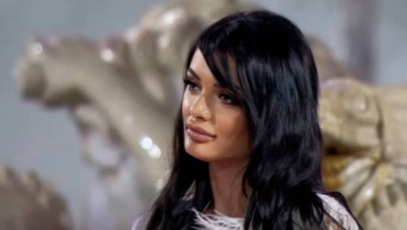 BIVŠA ZADRUGARKA SE PROBUDILA IZ KOME Oglasila se Viki nakon jezive saobraćajke: Imam modrice, 30 sati sam bila u šoku