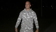 ZAPALJEN LOKAL BAKE PRASETA Jutjuber se HITNO OGLASIO I IZNEO ŠOK DETALJE "Neko je bacio ciglu i molotovljev koktel"