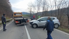 DRAMA KOD PRIJEPOLJA Izgubio kontrolu i sleteo niz liticu, zaustavio se na par metara od reke Lim, samo pukom srećom izbegnuta tragedija (FOTO)