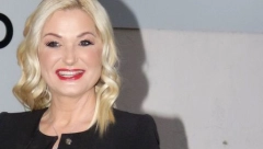 NAŠA PEVAČICA IMA LUKSUZNU VILU OD POLA MILIONA EVRA Godinama pokušava da je proda, pojavio se novi problem