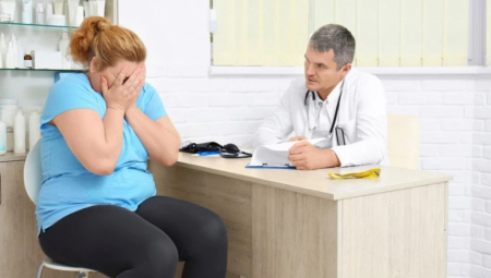 ČOKOLADA ILI JAGODA Doktor dobio otkaz jer je detetu sa upalom grla propisao sladoled I video igrice