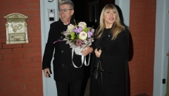 SUZANA JOVANOVIĆ BLISTA SA TRUDNIČKIM STOMAKOM Saša Popović ne skida osmeh sa lica, isplivala i fotka! (FOTO)