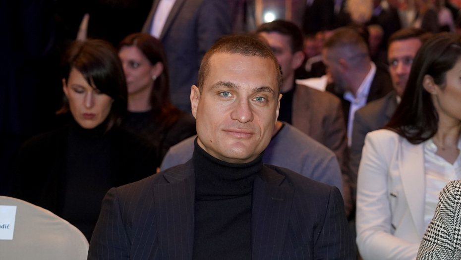 PROCURELA FOTKA ŽENE NEMANJE VIDIĆA NAKON 8 GODINA Slovila je za fatalnu ženu, a EVO KAKO DANAS IZGLEDA! (FOTO)