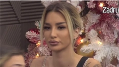 BURNO U REHABU Dok su Maja i Car uživali u žestokoj akciji, Aleksandra je našla utehu u njemu