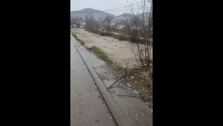 TRAGEDIJA U NOVOM PAZARU Safeta i komšiju odnela bujica (VIDEO)