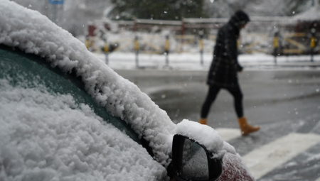 VEJAVICA, MEĆAVA I OLUJNI VETAR Nastavlja se zimska kataklizma u Srbiji, temperatura pada na -17