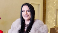 NE RADIM ZA KROMPIR, VEĆ ZA PARE Nakon promocije Barbara brutalno priznala: Volim da se moja umetnička zadnjica vozi u dobrim kolima!