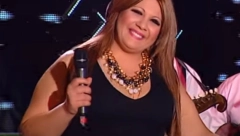 ŠTA JOJ SE DOGODILO? OD STARE BUCKE, NI STRUK NIJE OSTAO! Pevačica postavila fotku, svi gledaju u neverici