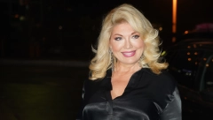 PROCURILA GOLIŠAVA FOTKA SUZANE MANČIĆ! Muž je slikao dok se opuštala na terasi, nije ni slutila da je javno objaviti (FOTO)