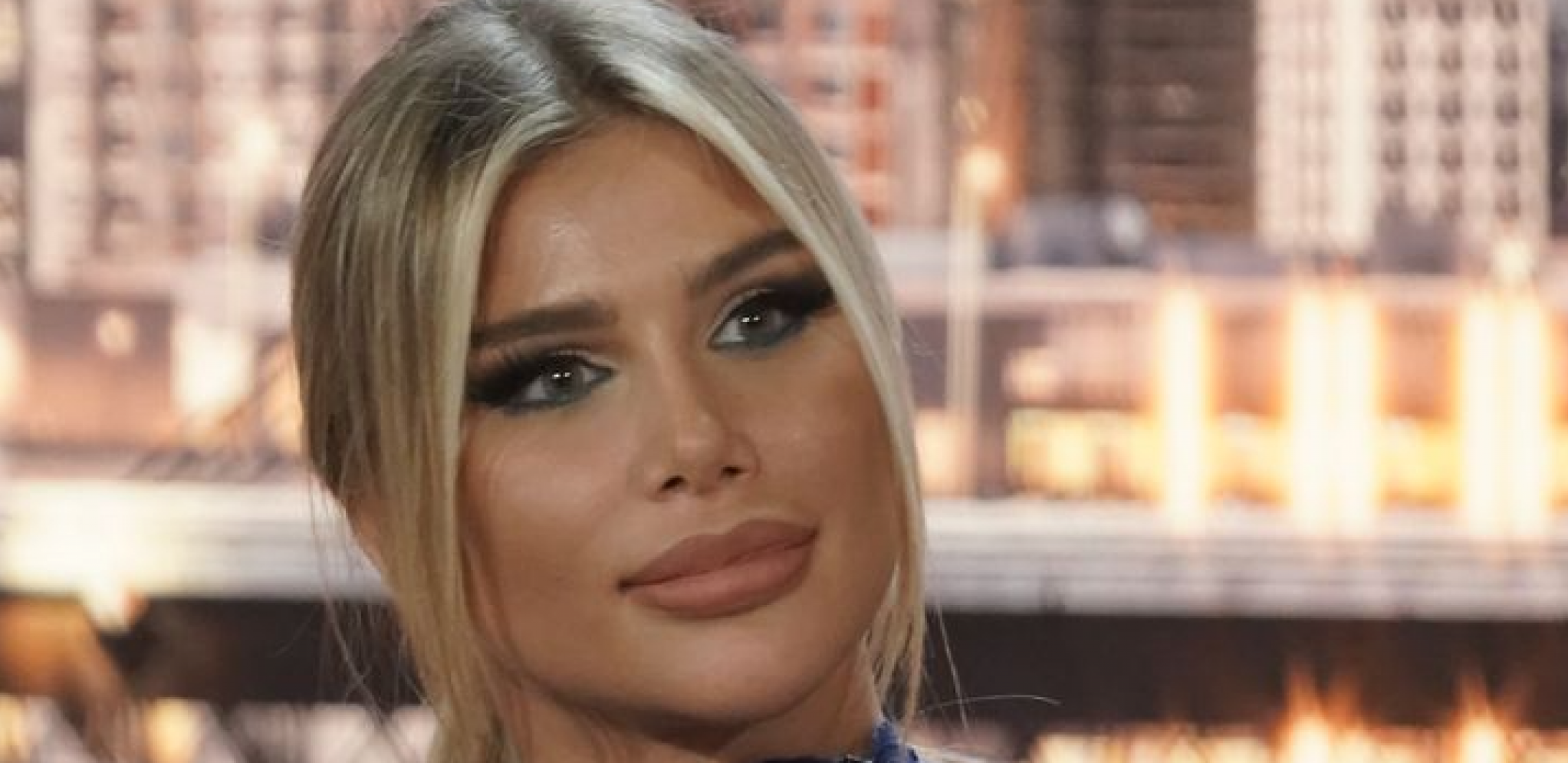 "BOLE UŠI" Isplivao snimak sa nastupa Ivane Nikolić, usijale se društvene mreže, pevačica na meti kritika (VIDEO)