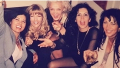 NA NJENOM NASTUPU SU UBILI ČOVEKA Pevačica se u jeku popularnosti povukla sa javne scene, nikada se nije oporavila od traume, A SADA SE BAVI ČITANJEM DUŠA!