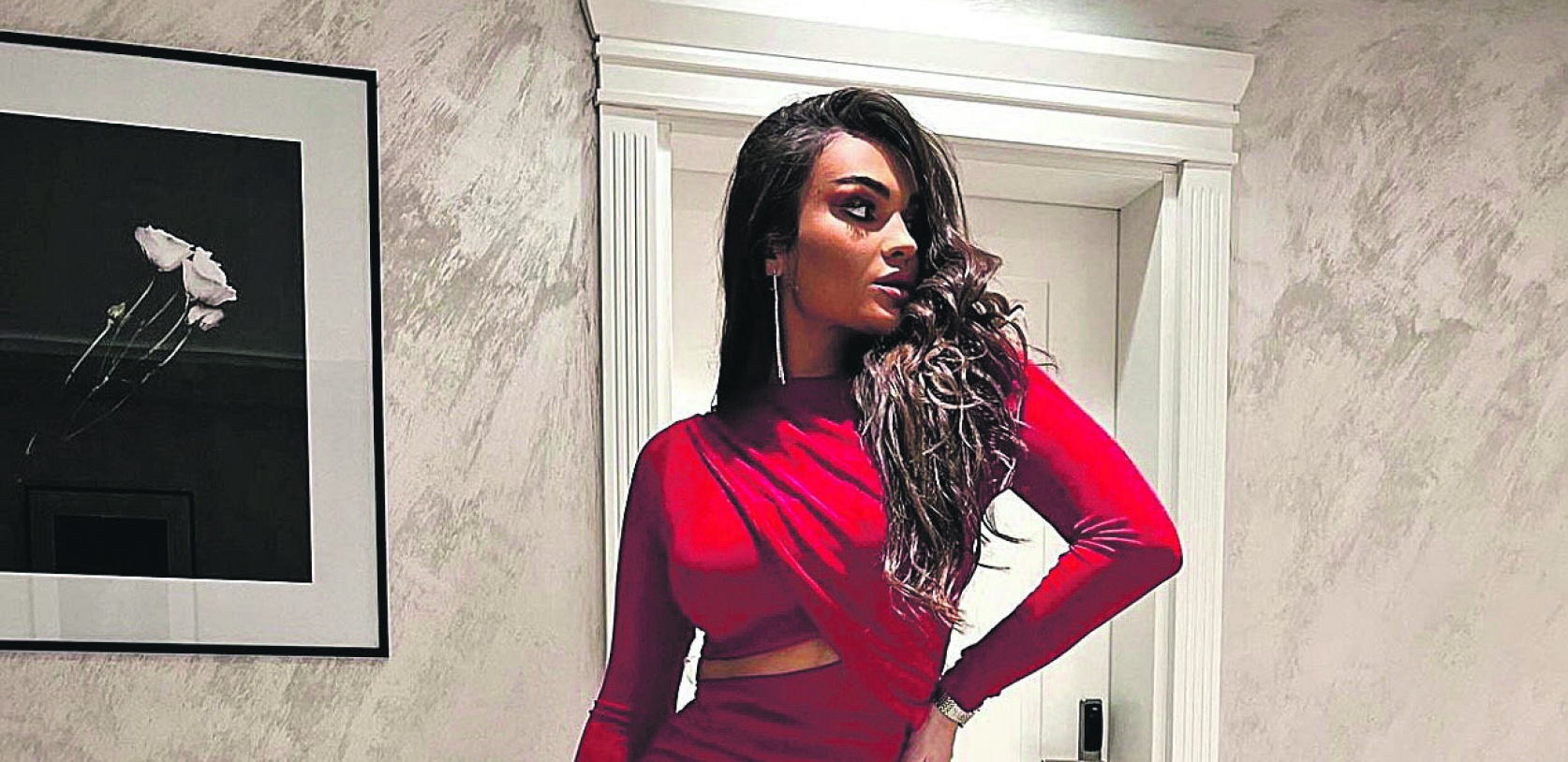 TRUDNA PEVAČICA SE UTEGLA U USKU HALJINU Tamara Milutinović pokazala stomak, oduševila pratioce na društvenim mrežama