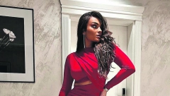 TRUDNA PEVAČICA SE UTEGLA U USKU HALJINU Tamara Milutinović pokazala stomak, oduševila pratioce na društvenim mrežama