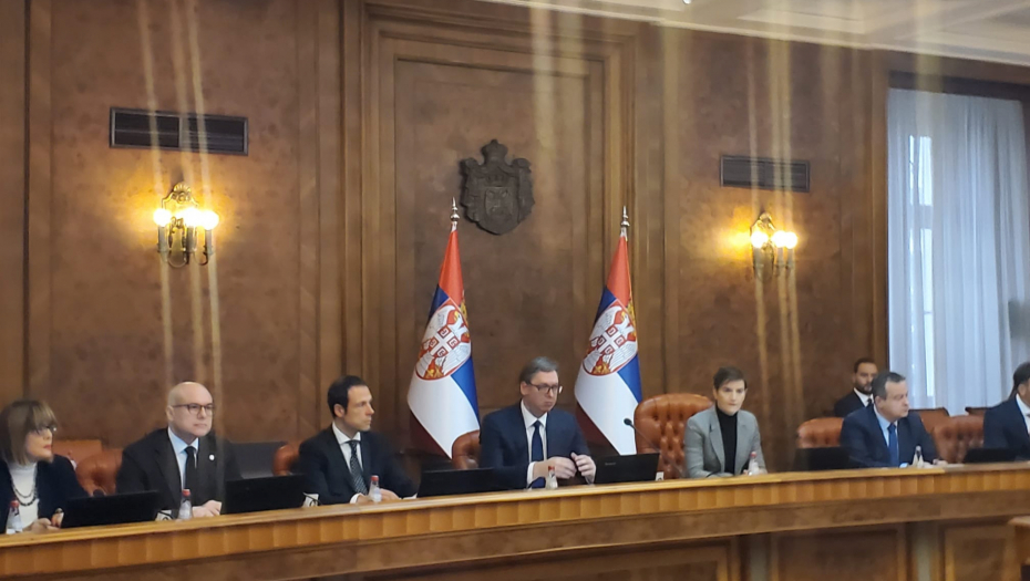 PREDSEDNIK UPOZNAO VLADU SA IZAZOVIMA Vučić tražio punu posvećenost i snažniji rad!