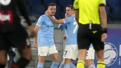 UNIŠTENJE ŠAMPIONA U RIMU Sergej najavio, Lacio spakovao četiri gola i izbacio Milan iz šampionske trke