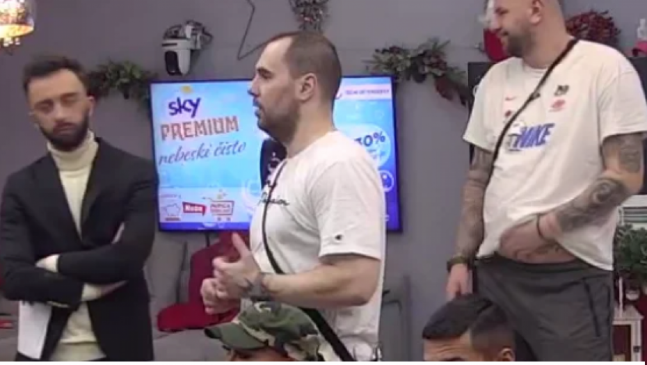 NJEGOVA LJUBOMORA PREVAZILAZI SVE GRANICE  Zvezdan zaskočio Aleksandru "Zašto bi odbila izolaciju samnom"