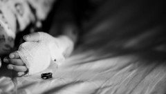 DEVOJČICA JE PRSKALA DEZODORANS PO SOBI, PA UMRLA Ovo je upozorenje za sve roditelje