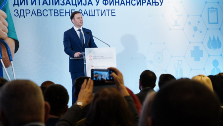 SINIŠA MALI: Naše zdrastvo mora da ide u korak sa digitalizacijom, uvodimo red u finansiranje (FOTO)