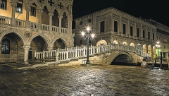 ALARMANTNO! Mrtve ribe plutaju kanalima Venecije