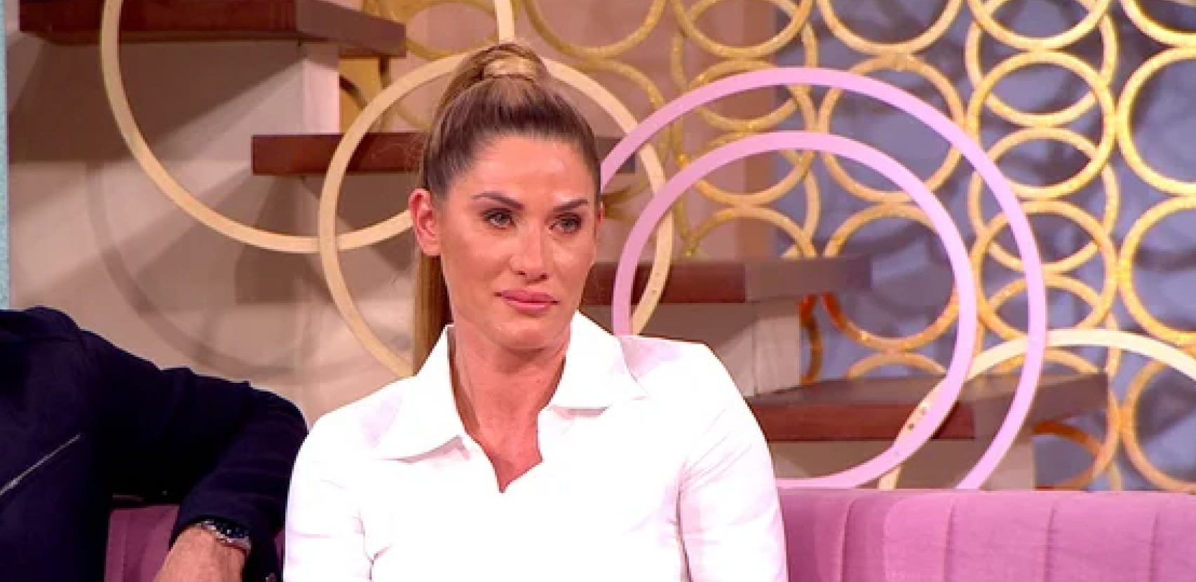 RAZOTKRIVENE TAJNE ŠIFRE ANE I ACE BULIĆA Dobila misterioznu poruku, a onda se izlanula misleći da kamere ne snimaju i sve iznela u javnost! (FOTO)