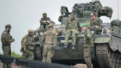 BERLIN NA "PREKRETNICI" Hegel: Bundesver nema dovoljno ni vojnika, ni oružja