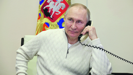 BIVŠI OBAVEŠTAJAC OTKRIO ŠTA MU JE REKAO PUTIN "Oni nisu vlast, neće više da upravljaju državom