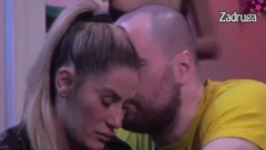 BRIŠE SUZE NEVERNOM MUŽU Dok ne propušta priliku da vređa Anđelu, Ana teši Zvezdana koji ju je prevario: TO POKAZUJE DA SI ČOVEK!