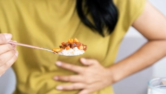 KAKO SE REŠITI GORUŠICE? Neprijatnu posledicu Božićne gozbe ublažiće 5 prirodnih namirnica