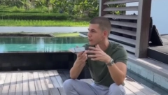 DEJAN IMA 20 GODINA, A ZARADI MILION EVRA ZA ŠEST MESECI Evo čime se bavi ovaj momak i zašto ga je svaka majka za zeta poželela