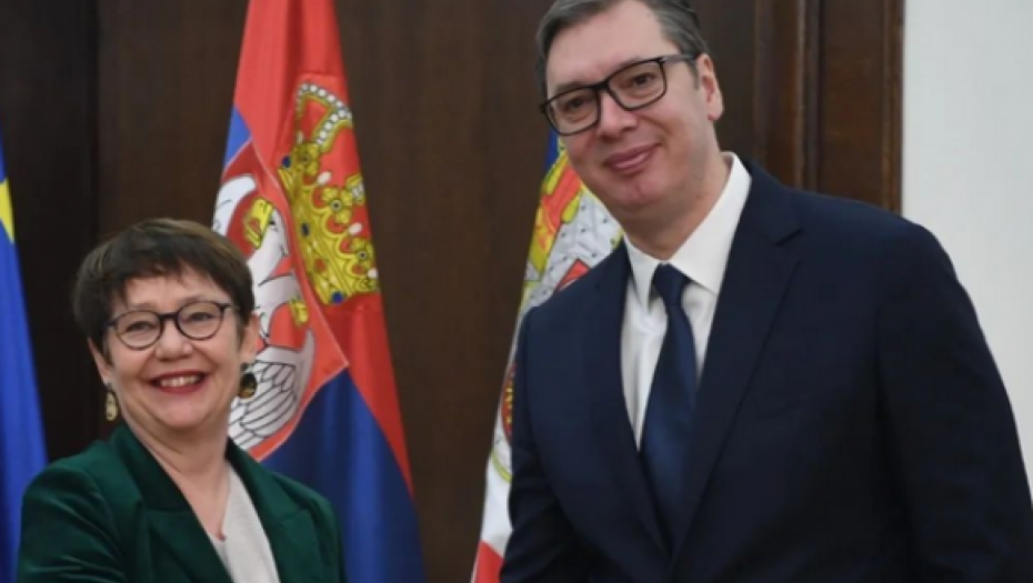 VUČIĆ SA DELEGACIJOM EBRD: Zajedno menjamo lice naše Srbije (FOTO)