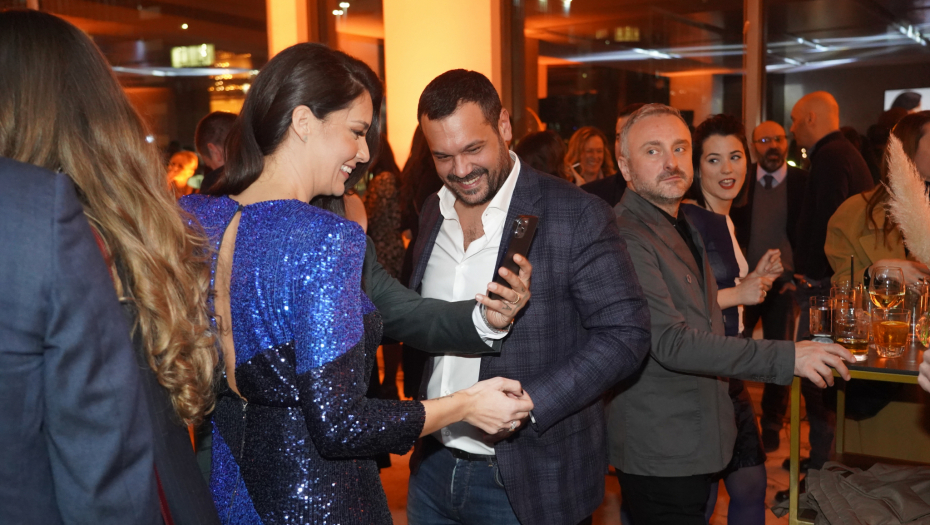 KILIBARDA UŽIVA NA VUČELINOM IMANJU Ovo je njihov raj u Crvenki, od pogleda na prelep vrt vam neće biti dobro (FOTO)