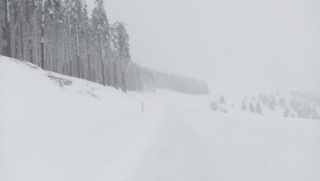 TRAGEDIJA NA SKIJALIŠTU Poginula devojka (28), lavina "progutala" još troje turista