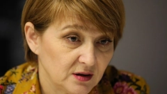 DOBILA RAK, PA JE MUŽ OSTAVIO Beba Golubović primetila je mladež koji je promenio boju, a sada se bori sa karcinomom