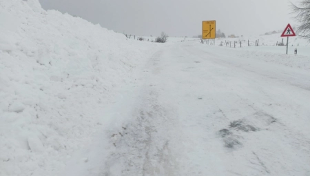 SRBIJA OKOVANA SNEGOM Na planinama smetovi i do dva metra!