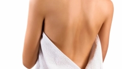 TIHI SIMPTOMI KANCERA KOJI MOGU DA SE UOČE NA LEĐIMA Ako se jave i ova tri znaka obavezno se javite lekaru