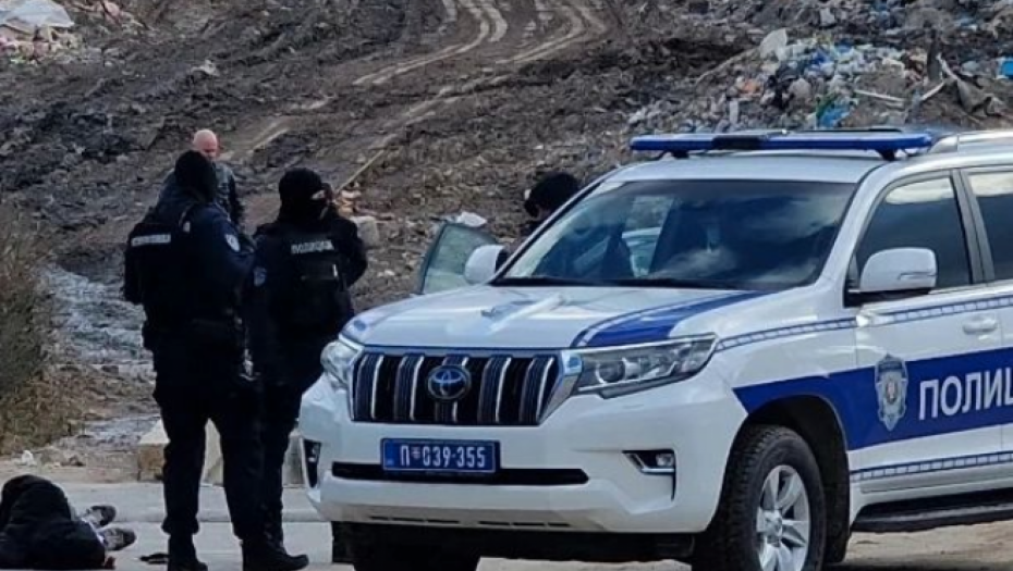 VIDEO DA GA ZAUSTAVLJA POLICIJA, PA MARIHUANU I RIZLE SAKRIO U GAĆE O ovom slučaju se i danas priča