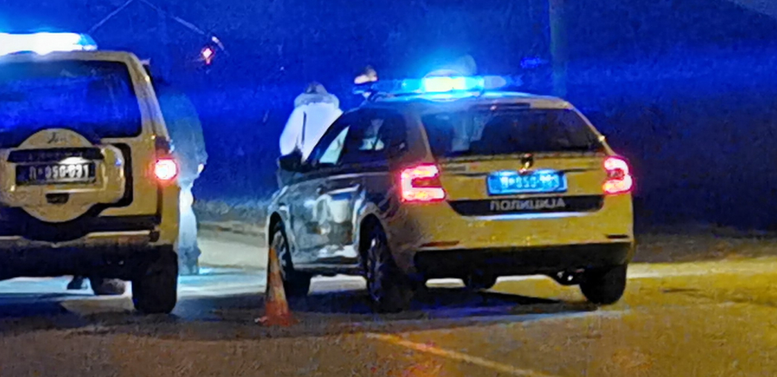 KAMIONU OTKAZALE KOČNICE Zakucao se u dva teretna vozila: Težak sudar izazvao saobraćajni kolaps u Petrovaradinu (FOTO)