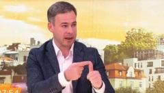 ALEKSIĆ PONOVO LAŽE Tvrdi da je na protestu bilo preko 100.000 ljudi, demantovao ga novinar i to na N1