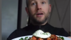 TRIDESET DANA JE JEO SAMO PICU  Evo šta mu se desilo sa telom i zdravljem