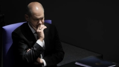 ŠOLC SREĆAN ZBOG NALOGA ZA HAPŠENJE PUTINA "Niko nije iznad zakona"