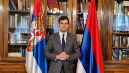 ZORAN TOMIĆ RAZBUCAO OMILJENOG VIJOLINOG VEČITOG STUDENTA! "On brine samo o jednoj kasi!"