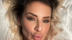 DUBOKI DEKOLTE I USKA HALJINA Zavirite na proslavu 41. rođendana Milice Dabović: BIVŠA KOŠARKAŠICA POSLALA JE JAKU PORUKU