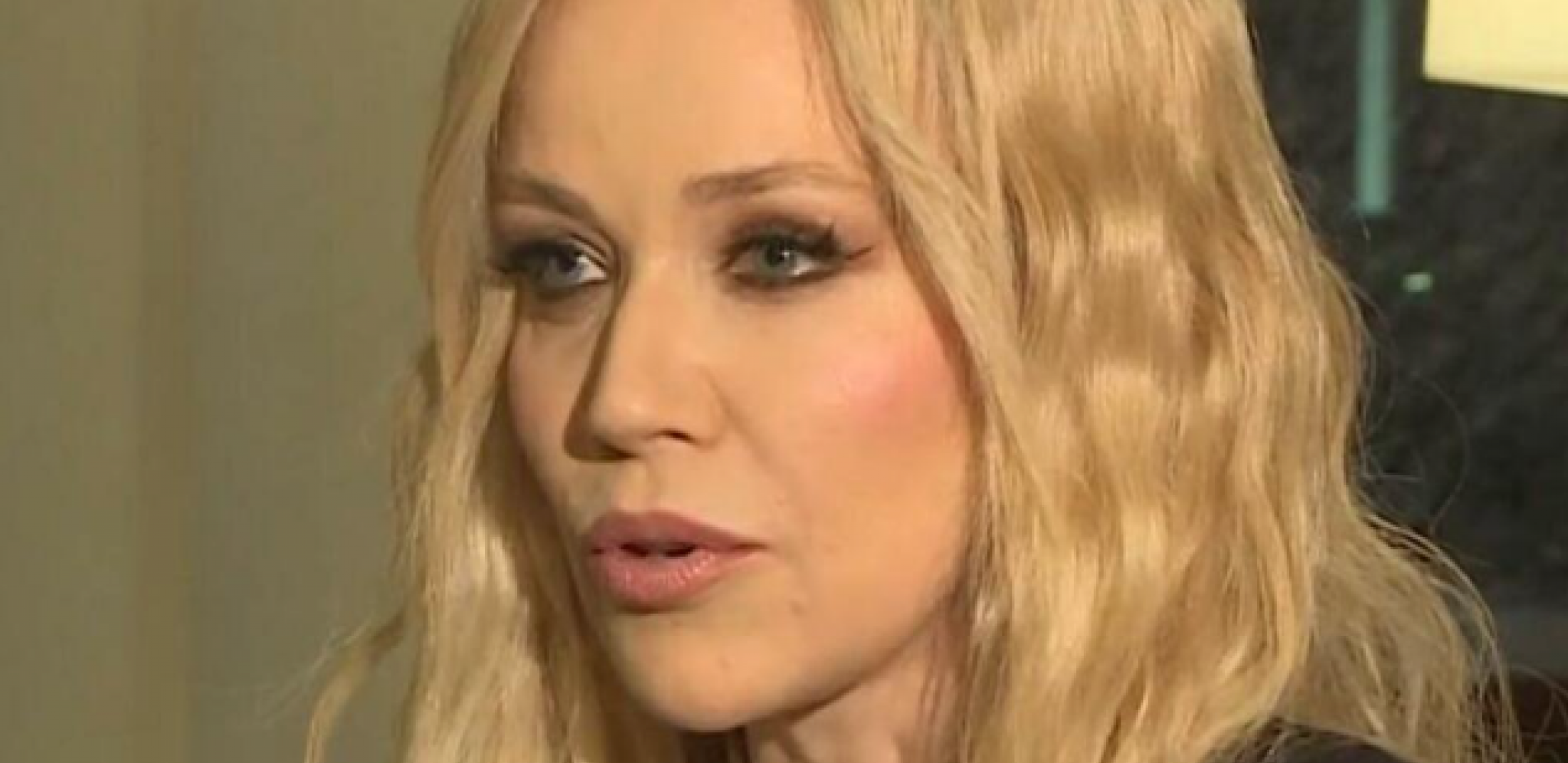 JELENA ROZGA DOBILA PRETEĆU PORUKU Pevačica hitno tražila obezbeđenje, strahuje za svoj život