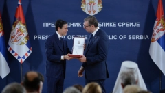 OMAŽ LEGENDI Predsednik Vučić posthumno odlikovao Sinišu Mihajlovića