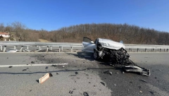 JEZIV UDES NA ''MILOŠU VELIKOM'' Udario u bankinu, i potpuno se slupao - Filip se uhvatio za glavu i pomislio jesu li živi?! (FOTO)