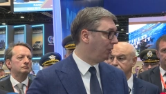 PREDSEDNIK U ABU DABIJU Vučić: Osnovna plata će biti 220.000 dinara!