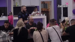 OBOJICA STE MAŠTALI DA SPAVATE SA MAJOM Smiljić napao bivše Marinkovićeve, ona ih ovom rečenicom DEMOLIRALA